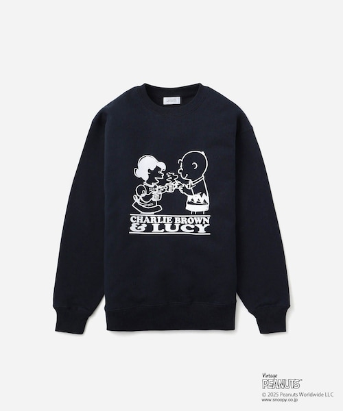Saturdays NYC(サタデーズ ニューヨークシティ )の「PEANUTS xSaturdays NYC Cafetime Crew Sweatshirt(スウェット・レディース・ネイビー・L/M/XL)」の1枚目の写真