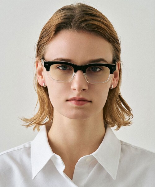 SENSE OF PLACE by URBAN RESEARCH(センスオブプレイスバイアーバンリサーチ)の「NUEF nuef0136(メガネ・レディース・BLACK/KHAKI/CLEAR×BLK・One)」の2枚目の写真