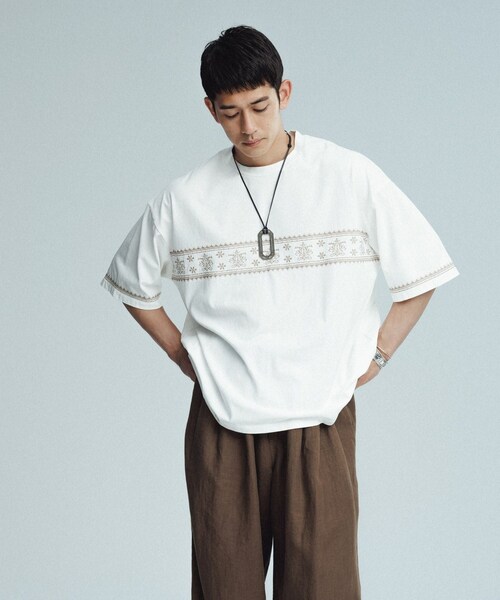 ADAM ET ROPE'（アダムエロペ）の「クロスステッチ ボックスシルエット Tシャツ（Tシャツ/カットソー・メンズ・ブラック/ホワイト・L/M）」の13枚目の写真