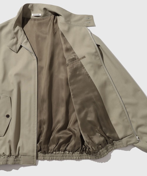 ADAM ET ROPE'（アダムエロペ）の「【AURALEE/オーラリー】ULTRA FINE TROPICAL WOOL ZIP BLOUSON（ブルゾン・メンズ・チャコール/カーキ・3/4）」の12枚目の写真