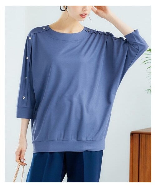 nissen（ニッセン）の「大きいサイズ 美ラクRUタッチボタンポイントドルマンプルオーバー（接触冷感・UVカット）（Tシャツ/カットソー・レディース・ラベンダー/ソフトカーキ/黒/グレイッシュブルー・L/LL/3L/4L/5L/6L/8L/10L）」の20枚目の写真