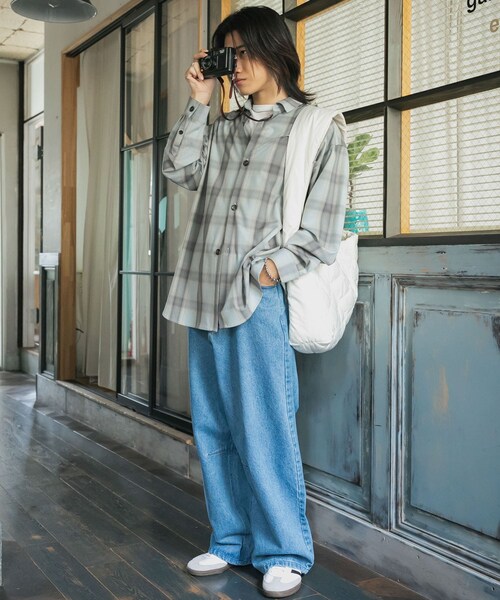 SENSE OF PLACE by URBAN RESEARCH(センスオブプレイスバイアーバンリサーチ)の「カーブデニムパンツ(デニムパンツ・メンズ・BLACK/L.INDIGO・M/L)」の16枚目の写真