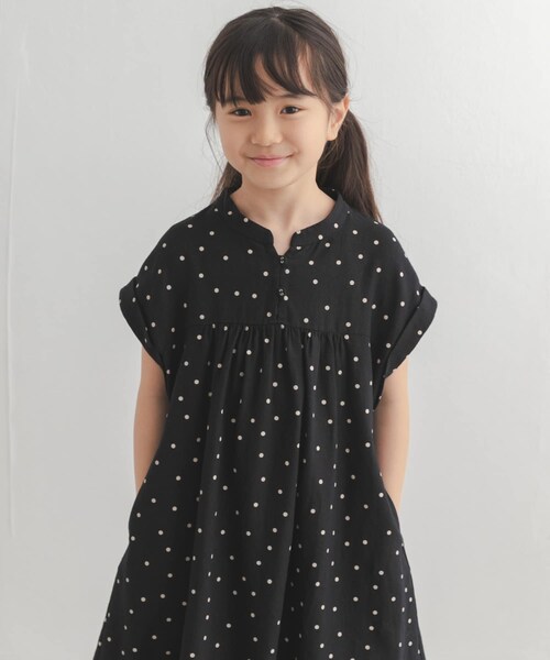 URBAN RESEARCH DOORS(アーバンリサーチドアーズ)の「『親子リンク』リネンリヨセルドットワンピース(KIDS)(ワンピース・キッズ・BLACK/NATURAL・105(100-110)/120(115-125)/135(130-140))」の22枚目の写真