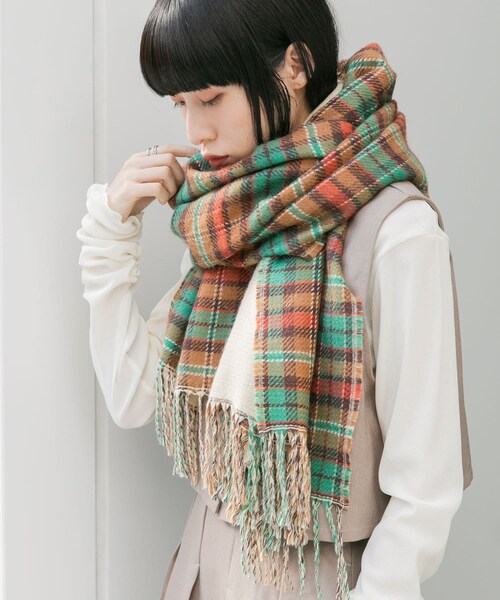 KBF（ケイビーエフ）の「リバーシブルチェックストール（マフラー・レディース・BLUE/BEIGE/BURGUNDY・one）」の16枚目の写真