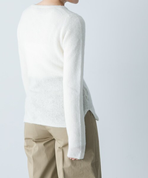 かぐれ(カグレ)の「YLEVE ALPACA KNIT HENLY NECK(ニット/セーター・レディース・FOG/OFF WHITE・1)」の5枚目の写真