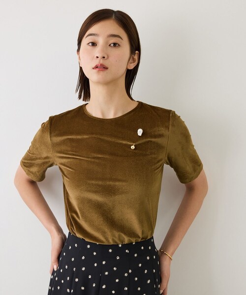 ROPE'(ロペ)の「チョーカーコード付きシアーベロアTシャツ/イージーケア(Tシャツ/カットソー・レディース・オフホワイト/ブラウン/キャメル・36/38)」の20枚目の写真