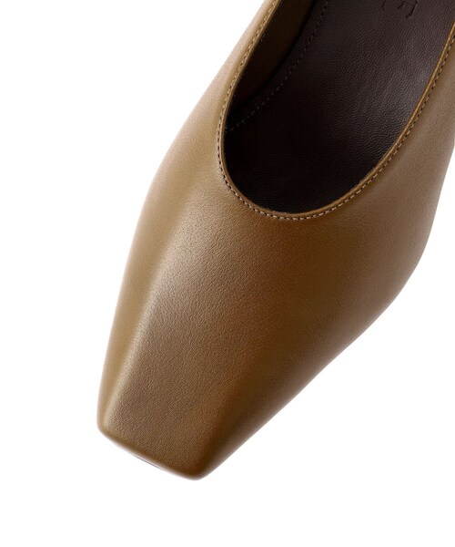 ADAM ET ROPE'（アダムエロペ）の「【EMOELLE】スクエアレザーパンプス（パンプス・レディース・ブラック/ブラウン・23.0/23.5/24.0/24.5）」の19枚目の写真