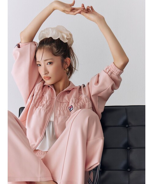 RESEXXY（リゼクシー）の「【FILA】シャーリングポイントジャージ（その他アウター・レディース・ピンク/ブルー・F）」の2枚目の写真