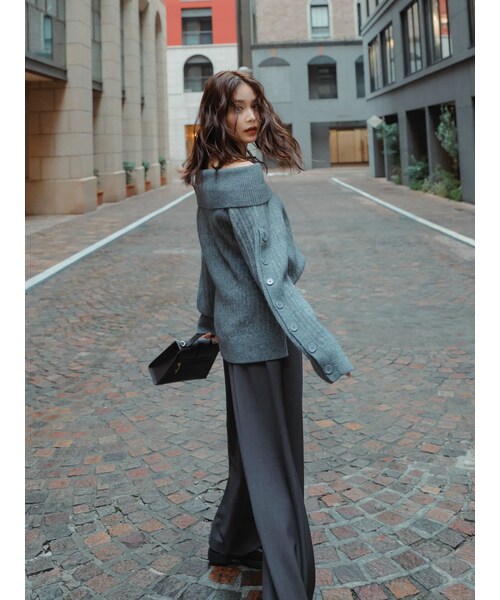 dazzlin（ダズリン）の「【久間田琳加コラボ】サイドベルトストレートスラックスパンツ（スラックス・レディース・アイボリー/チャコールグレー・S/M）」の18枚目の写真