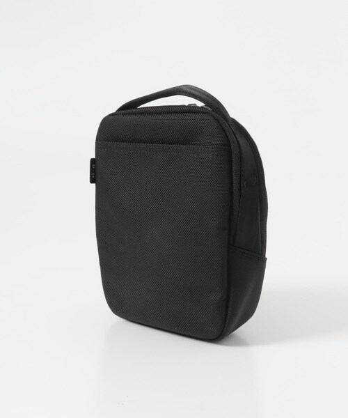 URBAN RESEARCH（アーバンリサーチ）の「Aer　Street Sling（ショルダーバッグ・メンズ・BLACK・FREE）」の4枚目の写真
