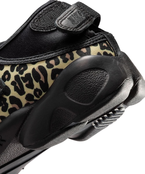 ADAM ET ROPE'(アダムエロペ)の「【NIKE(ナイキ)】ウィメンズ エアリフト(スニーカー・レディース・ブラック・23/24/25)」の14枚目の写真