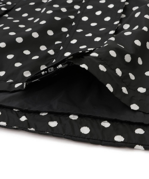 ADAM ET ROPE'(アダムエロペ)の「【J'aDoRe限定】【GANNI(ガニー)】Flyweight nylon jacket printed(ナイロンジャケット・レディース・ブラック・1)」の10枚目の写真