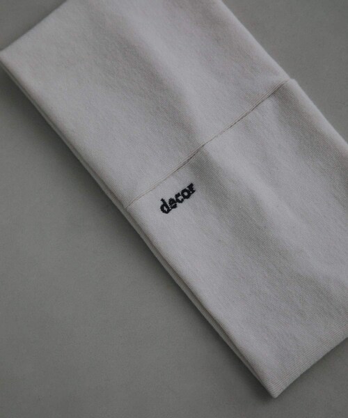 URBAN RESEARCH（アーバンリサーチ）の「decor『デコール』　Wide Hairband（ヘアバンド・レディース・CHARCOAL/BLACK/BROWN/OFF/BURGUNDY/SAX・-）」の9枚目の写真