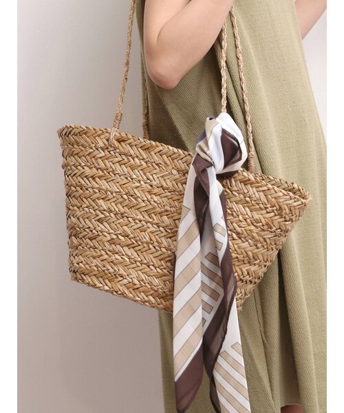 Ungrid（アングリッド）の「モチーフ大判スカーフ（マフラー・レディース・オレンジ/ブルー/ブラウン・F）」の9枚目の写真