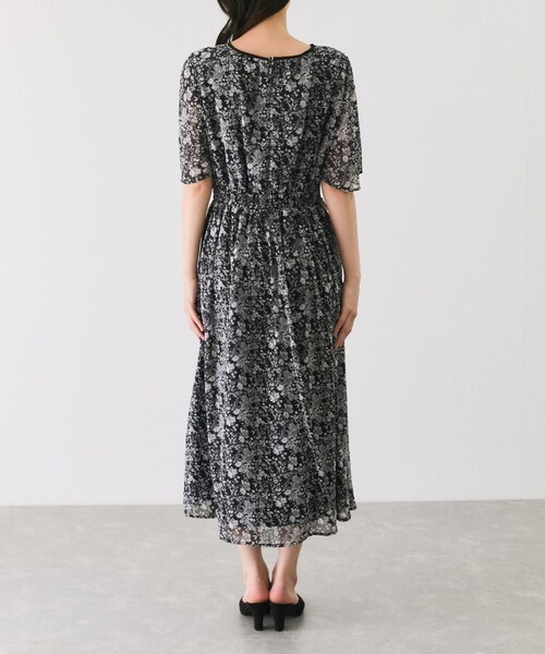 Jayro（ジャイロ）の「楊柳花柄プリントワンピース（ワンピース・レディース・ブラック系/ホワイト系・M）」の20枚目の写真