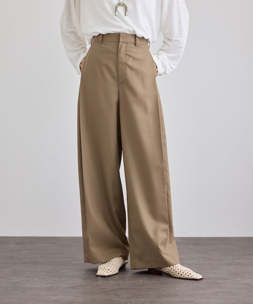 ADAM ET ROPE'(アダムエロペ)の「ウーステッドツイルタックパンツ / セットアップ対応(その他パンツ・レディース・チャコール/ベージュ系・M/S)」の5枚目の写真