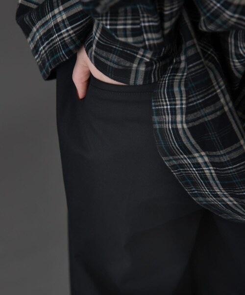 URBAN RESEARCH DOORS（アーバンリサーチドアーズ）の「FORK&SPOON　イージーチノパンツ（チノパンツ・レディース・BLACK/BEIGE・1/2）」の9枚目の写真