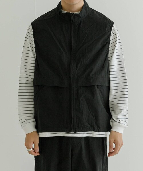 URBAN RESEARCH(アーバンリサーチ)の「『UR TECH』ナイロンベスト(テーラードジャケット・メンズ・BLACK/BLUE/GRAY・M/L)」の15枚目の写真