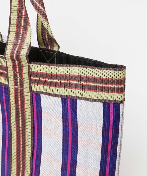 ITEMS URBANRESEARCH（アイテムズ アーバンリサーチ）の「ビニールトートバッグ（トートバッグ・レディース・PPL/GRN/BLK・-）」の8枚目の写真