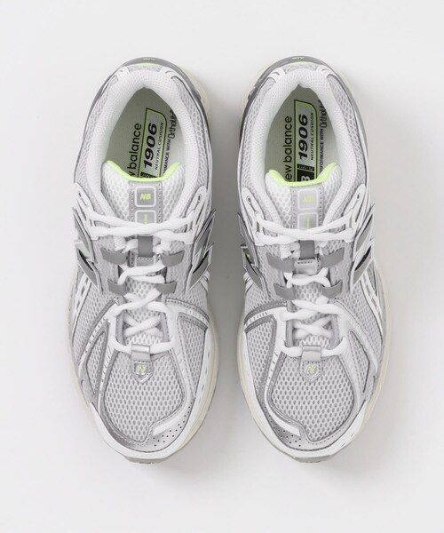 URBAN RESEARCH(アーバンリサーチ)の「NEW BALANCE 1906R(スニーカー・レディース・SILVER・23/24.5/25/23.5/24)」の4枚目の写真