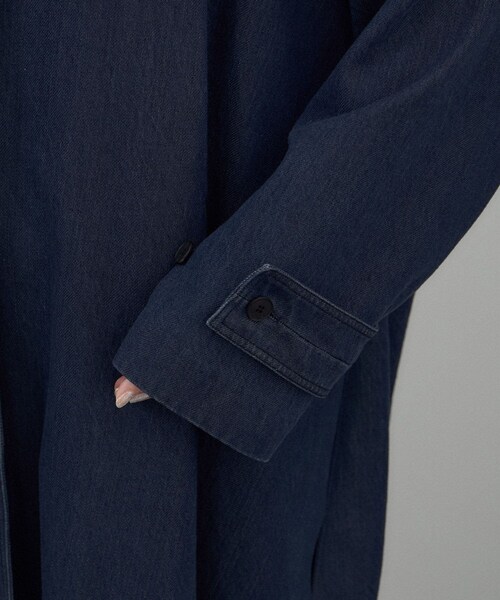 ADAM ET ROPE'(アダムエロペ)の「デニムテントシルエットステンカラーコート(ステンカラーコート・レディース・ネイビー系・F)」の18枚目の写真