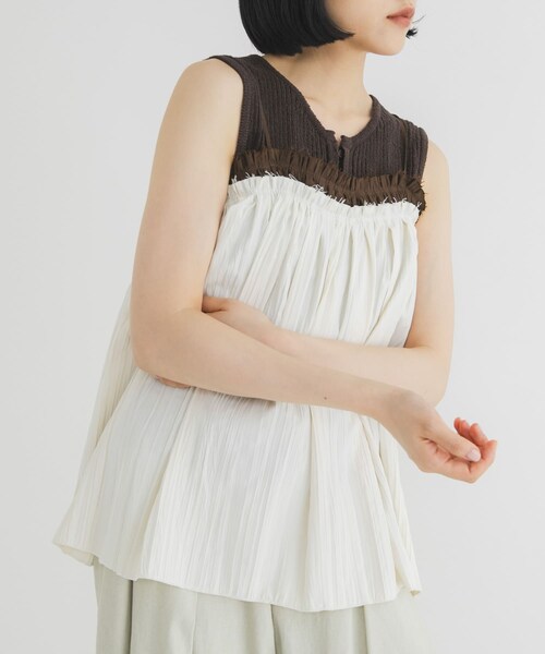 KBF（ケイビーエフ）の「バイカラークリンクルビスチェ（その他トップス・レディース・KHAKI×IVO/CCL×BLUE/IVORY×BRN・One）」の6枚目の写真