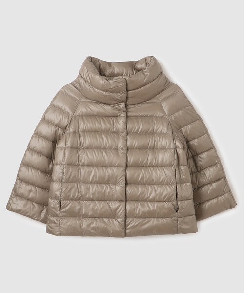 ROPE'（ロペ）の「【WEB限定/一部店舗限定】【HERNO(ヘルノ)】ビッグシルエットライトショート丈ダウンコート（ダウンジャケット/コート・レディース・ブラック/ベージュ/シルバー・M/S）」の11枚目の写真