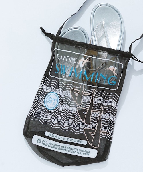 ADAM ET ROPE'(アダムエロペ)の「【公式サイト限定・一部店舗展開】【BT×ADAM ET ROPE'】SWIMMING BAG(ハンドバッグ・レディース・ブラック/ピンク・F)」の1枚目の写真