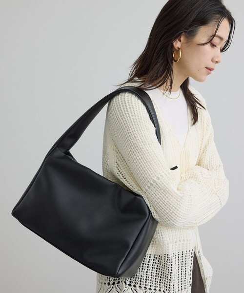 ADAM ET ROPE'(アダムエロペ)の「【WEB限定】スプリットレザーHOBOバッグ(ハンドバッグ・レディース・ブラック/ベージュ・F)」の5枚目の写真