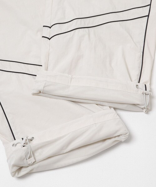 URBAN RESEARCH Sonny Label（アーバンリサーチサニーレーベル）の「NIKE　AS M NK AIR PK TRK PANTS（その他パンツ・メンズ・BLACK/LIGHT BONE・M/L）」の10枚目の写真