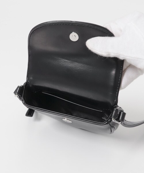 KBF（ケイビーエフ）の「STAND OIL　MINO BAG（ショルダーバッグ・レディース・BUTTER/RED/BLACK・One）」の11枚目の写真