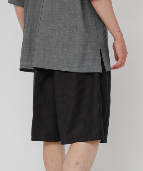 URBAN RESEARCH(アーバンリサーチ)の「ANOTHER OFFICE H.STRIPE BERMUDA PANTS(その他パンツ・メンズ・BLACK・2/3)」の5枚目の写真