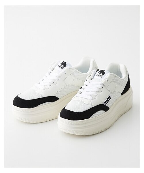 nissen（ニッセン）の「【ゆったり幅広】moz（モズ）厚底レースアップスニーカー（ワイズ４Ｅ）（スニーカー・メンズ・ホワイト/ホワイト×黒/ホワイト×ネイビー・M=23.0~23.5cm/4E/L=24.0~24.5cm/4E/LL=25.0~25.5cm/4E/3L=26.0~26.5cm/4E）」の2枚目の写真