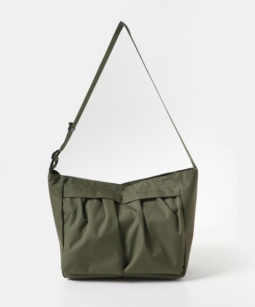 撥水マルチポケットヘルメットショルダー