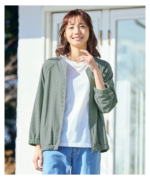 nissen（ニッセン）の「＜大きいサイズ＞カットレース軽やかジップアップブルゾン（ジャケット/アウター・レディース・オフホワイト/ダークミント/ネイビー/黒/ブルー・L~LL/3L~4L/5L~6L/8L/10L）」の6枚目の写真