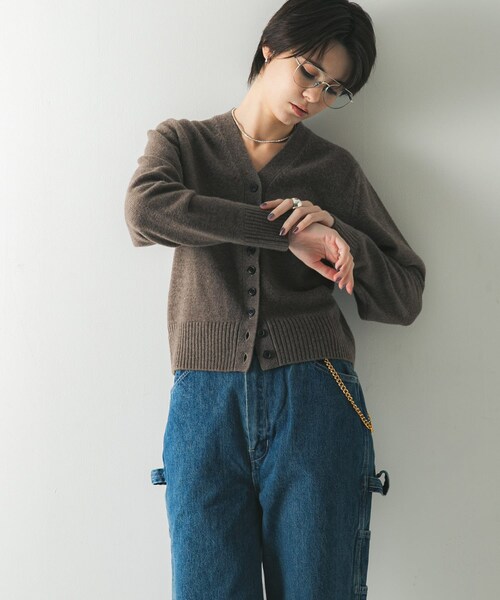 URBAN RESEARCH（アーバンリサーチ）の「カシミヤ強縮Vネックカーディガン（カーディガン/ボレロ・レディース・TOP BROWN/KHAKI・FREE）」の10枚目の写真