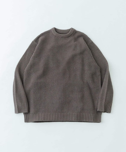 ITEMS URBANRESEARCH（アイテムズ アーバンリサーチ）の「ワッフル編み クルーネックニット（ニット/セーター・メンズ・OLV/OFF/BLK/CHA/MOC・S/M/L）」の4枚目の写真