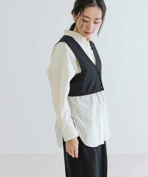 URBAN RESEARCH（アーバンリサーチ）の「Vネックショート丈ベスト（ベスト・レディース・BROWN/BLACK・FREE）」の20枚目の写真