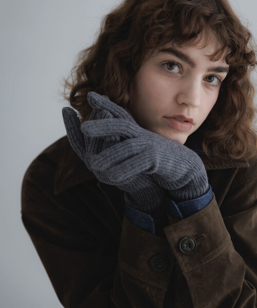 URBAN RESEARCH Sonny Label（アーバンリサーチサニーレーベル）の「畦編みニットグローブ（ベルト・レディース・エクリュ/グレー/ブラウン/ブルー・One）」の14枚目の写真