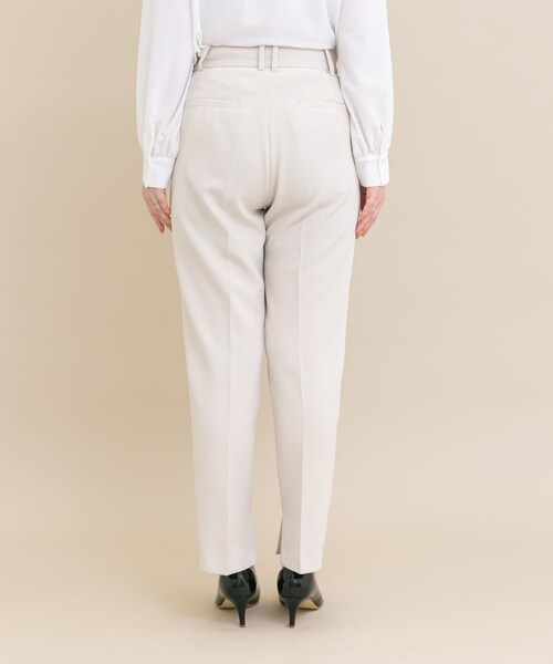 URBAN RESEARCH ROSSO(アーバンリサーチロッソ)の「『WEB/一部店舗限定』『SHORT/TALLサイズあり』ペプラムジレ+テーパードパンツ(セットアップ・レディース・ECRU/NAVY/BLACK・Short/36/38/TALL)」の17枚目の写真