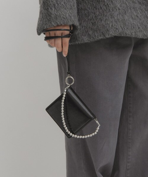 KBF（ケイビーエフ）の「ボールハンドル付きショルダーウォレット（財布・レディース・YELLOW/BLACK・One）」の4枚目の写真