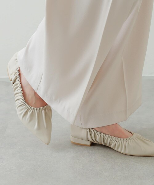 SENSE OF PLACE by URBAN RESEARCH（センスオブプレイスバイアーバンリサーチ）の「ギャザーフラットシューズ（バレエシューズ・レディース・BLACK/IVORY/SILVER・S/M/L）」の5枚目の写真