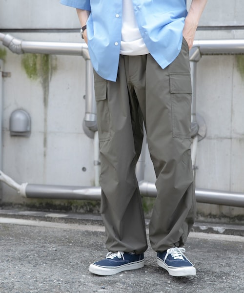 ITEMS URBANRESEARCH（アイテムズ アーバンリサーチ）の「ウエストイージー ポリカーゴパンツ（その他パンツ・メンズ・BLK/IVO/KHK・S/M/L）」の9枚目の写真