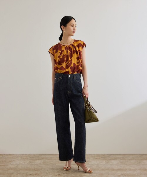 ROPE'（ロペ）の「DEVEAUXジオメトリックフラワーブラウス（シャツ/ブラウス・レディース・ブラック/オレンジ・F）」の5枚目の写真