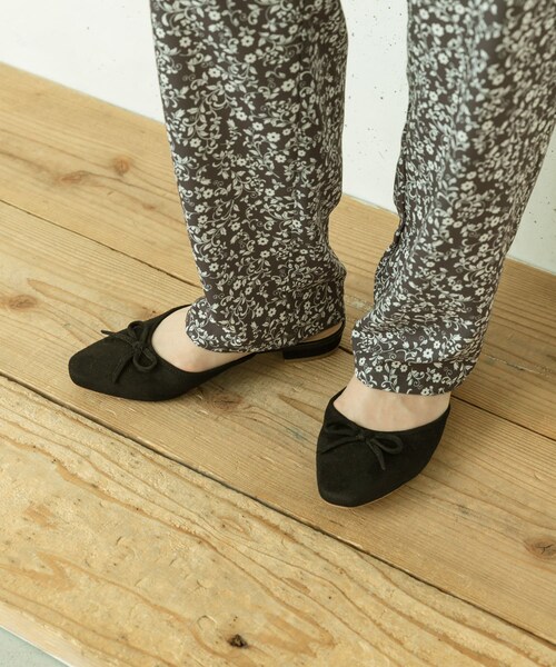 URBAN RESEARCH Sonny Label（アーバンリサーチサニーレーベル）の「スエードバレエミュールサンダル（サンダル・レディース・グレージュ/ブラック/キャメル・23/23.5/24）」の9枚目の写真