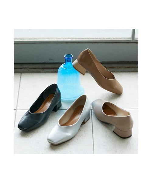 noyau(ノヤウ)の「ノヤウ noyau スクエアトゥVカットパンプス (パンプス・レディース・BG/BL/CL/SV・S/22.5cm/M/23.5cm/L/24.5cm/LL/25cm)」の16枚目の写真