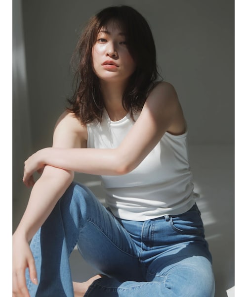 dazzlin（ダズリン）の「【吉田朱里】涼感加工ギャザーノースリリブトップス（タンクトップ・レディース・オフホワイト/チャコールグレー/ブラック/ピンク・F）」の3枚目の写真