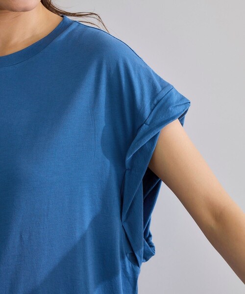 ROPE'（ロペ）の「ツイストフレンチスリーブTシャツ（Tシャツ/カットソー・レディース・ブラック/ホワイト/ブルー・F）」の21枚目の写真