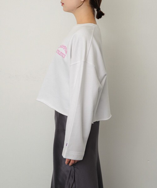 SENSE OF PLACE by URBAN RESEARCH(センスオブプレイスバイアーバンリサーチ)の「『別注』Champion×SENSE OF PLACE カットオフスウェット(スウェット・レディース・YELLOW/OFF WHITE/NAVY・one)」の14枚目の写真