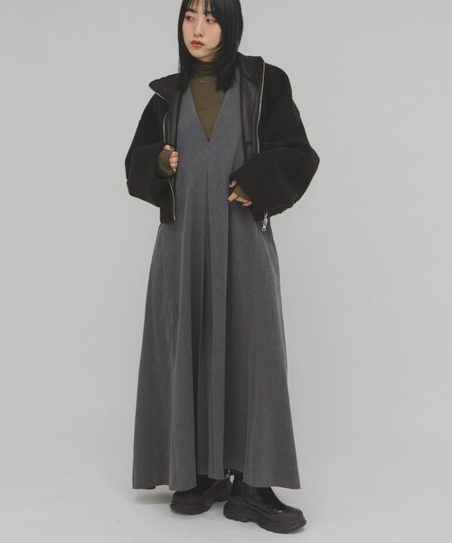 KBF（ケイビーエフ）の「『一部WEB限定カラー』2WAYフレアジャンパースカート（ワンピース・レディース・CHARCOAL/BLACK/BROWN×BLU/NAVY・36/38）」の17枚目の写真